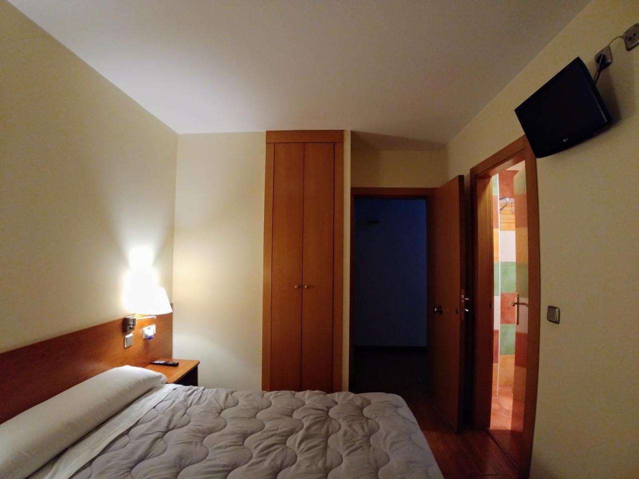 Hostal Prada Borges León Exteriér fotografie